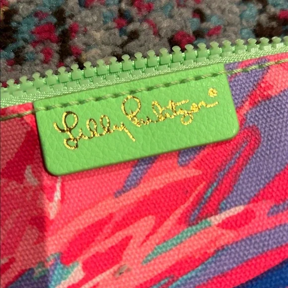 Lilly Pulitzer Bohemian Beach Sun Your Buns Pouch - Picture 6 of 6